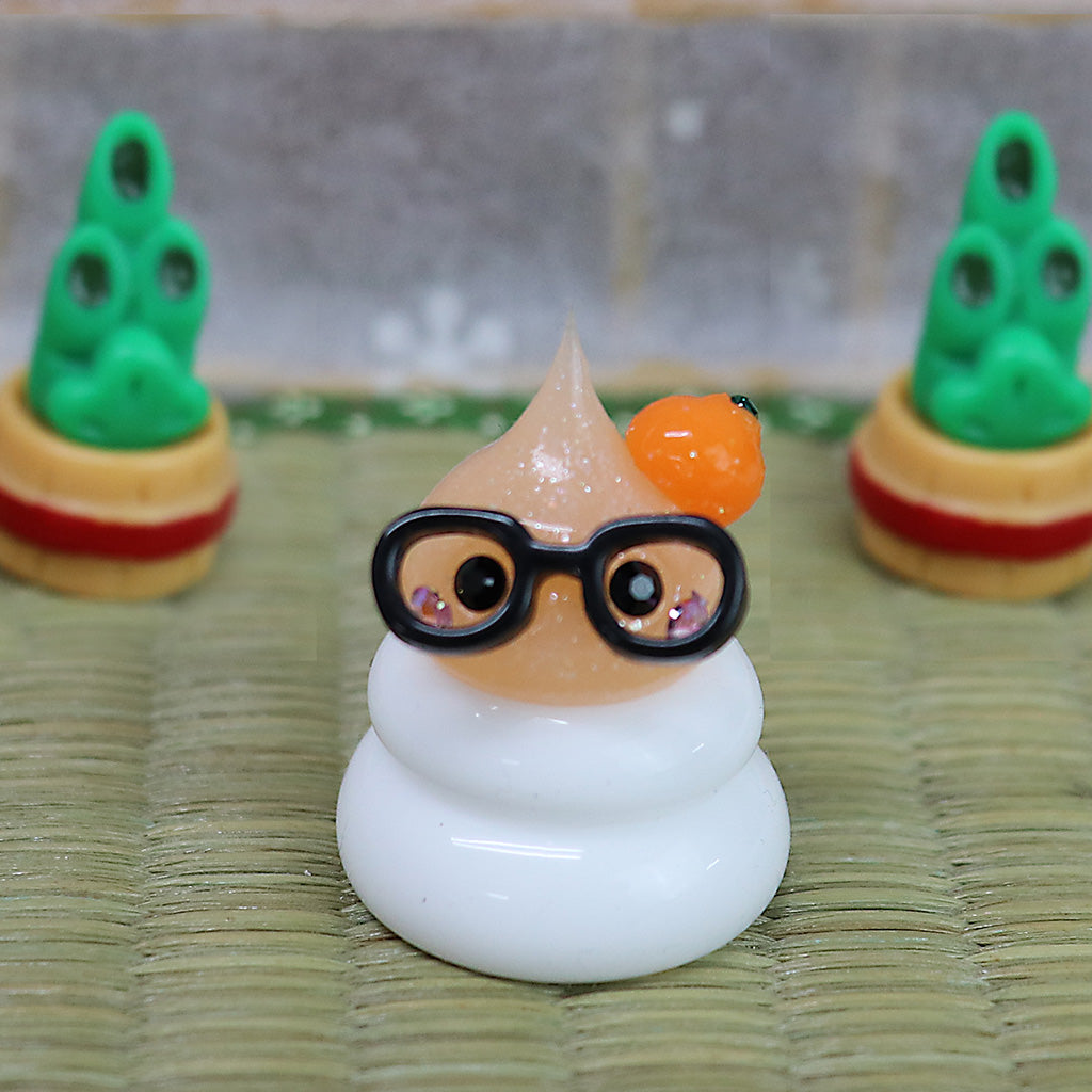 肌色ほっぺちゃん・鏡餅バージョン/オブジェ