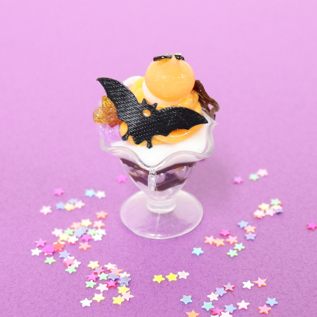 ~魔女が作ったお菓子~モンブランパフェほっぺちゃん ストラップ