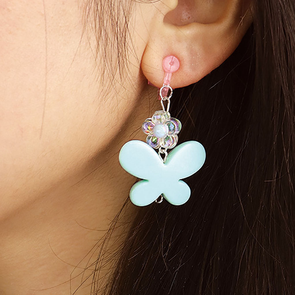 パステルカラーの蝶&お花が揺れるイヤリング/1ペア売り