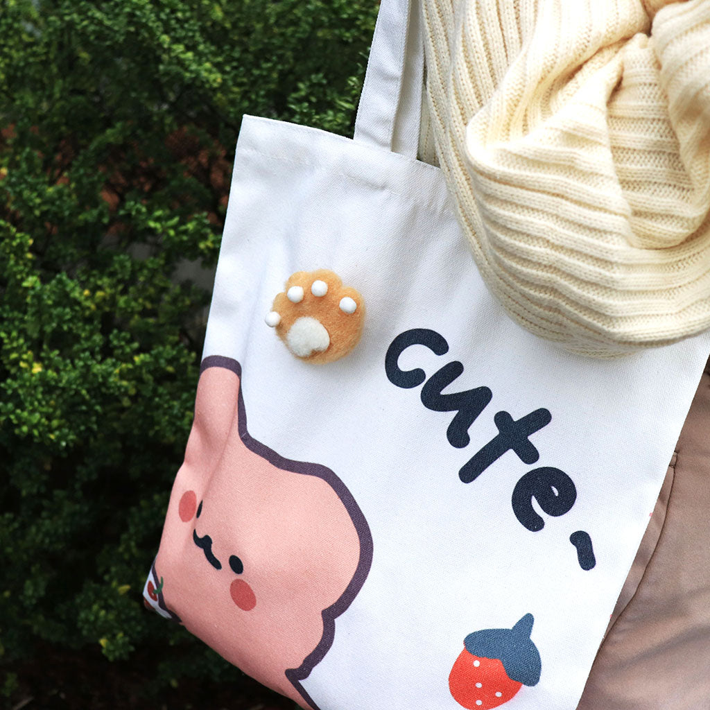 にゃんこの肉球ふわふわブローチ/1個売り