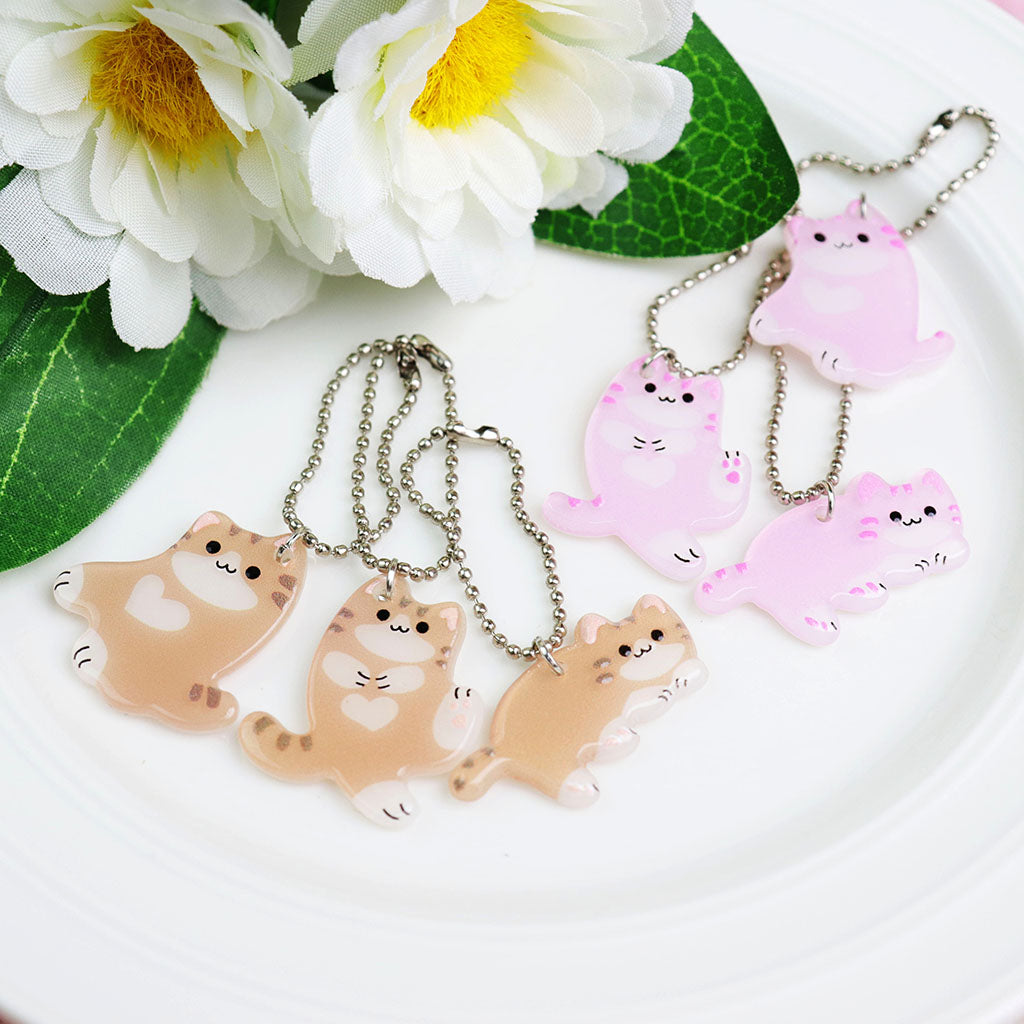 ゆるいポーズのかわいいにゃんこキーホルダー/1個売り