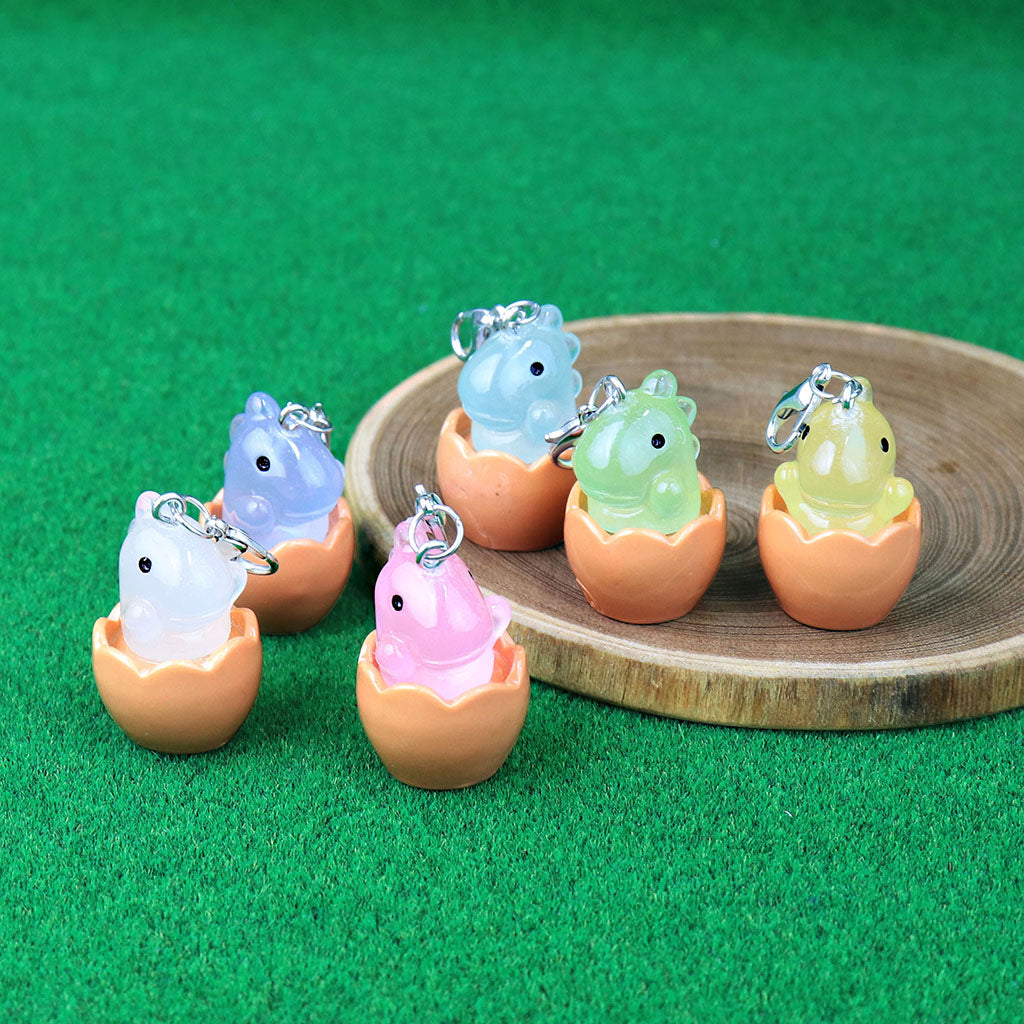 夜光/タマゴから生まれた恐竜の赤ちゃんジッパーチャーム/1個売り