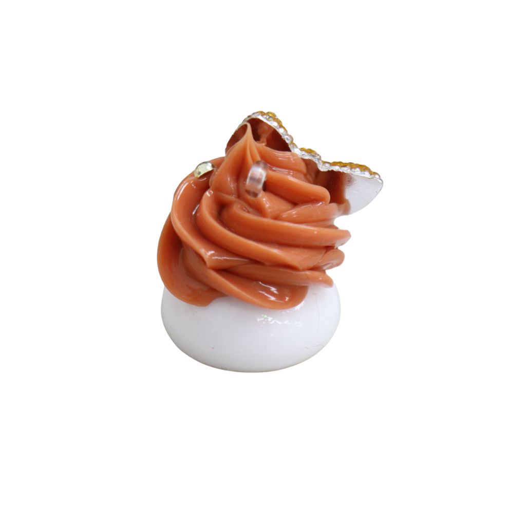 白＆薄茶／ホイップ盛り盛りキャラメルデカほっぺちゃん／ストラップ