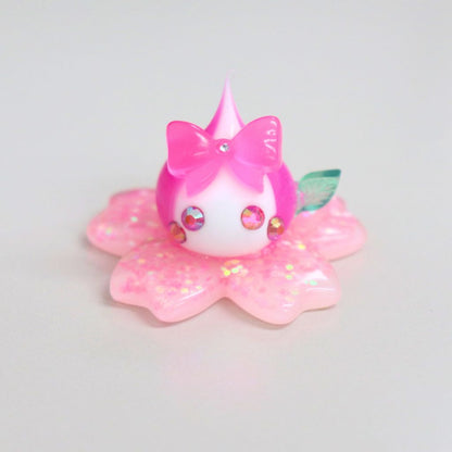 ピンク白／潤いピンクの桜ほっぺちゃん／ストラップ