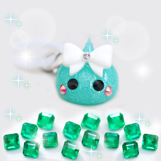 緑ラメ／5月生まれのエメラルドほっぺちゃんめじるしチャーム／誕生石カラー