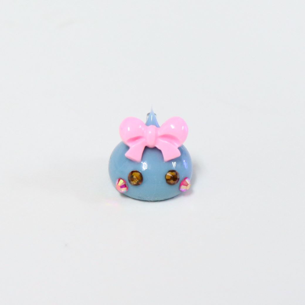 くすみブルーほっぺちゃんめじるしキーホルダー