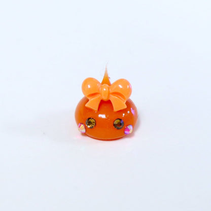 くすみオレンジほっぺちゃんめじるしキーホルダー