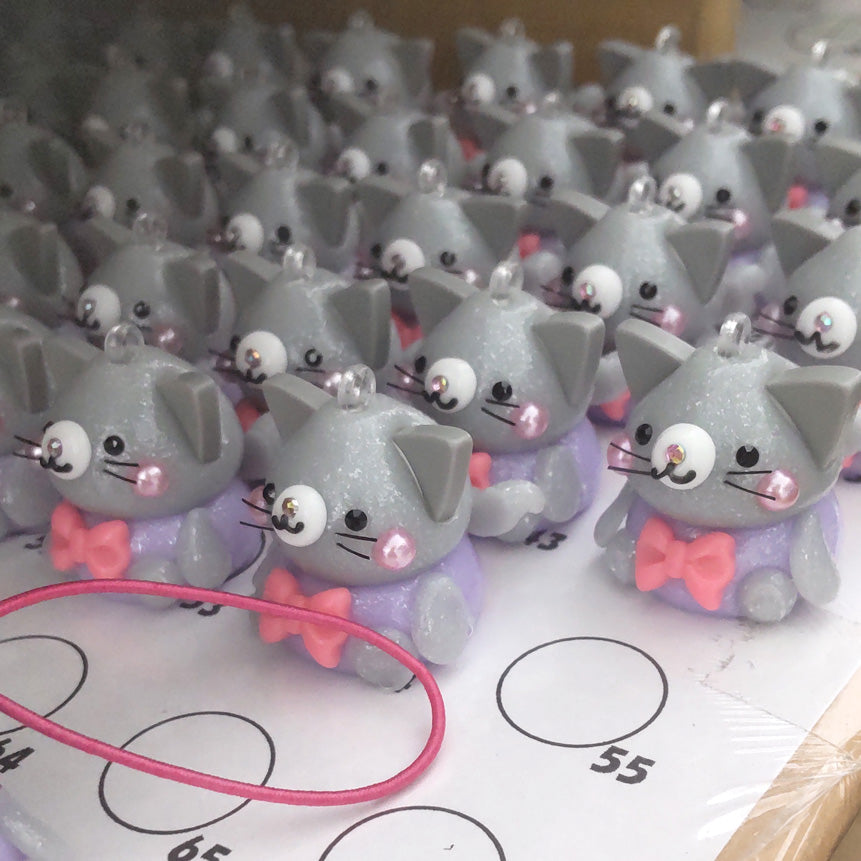 マシュコット　ねこ／マシュコットのシリコンストラップ付き