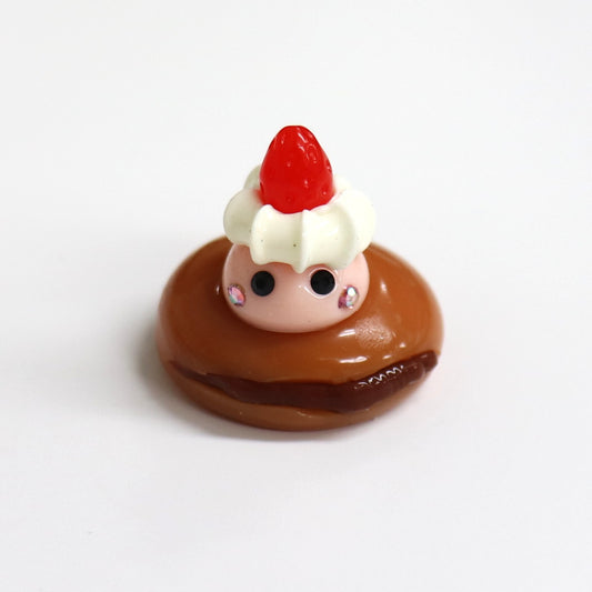 岩手限定／コッペパン乗りミニほっぺちゃんストラップ