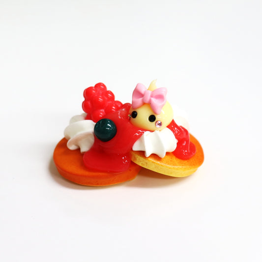 秋田限定／ラズベリーパンケーキのりミニほっぺちゃんオブジェ