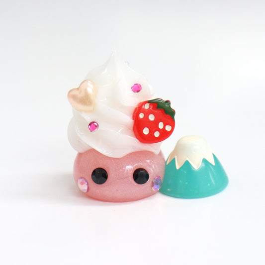静岡限定／いちごホイップ富士山ほっぺちゃん ストラップ