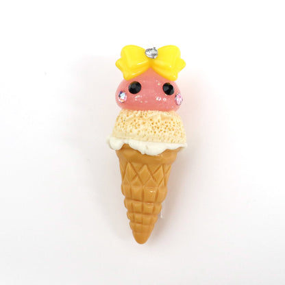 高知限定／アイスクリン風蓄光ほっぺちゃんストラップ