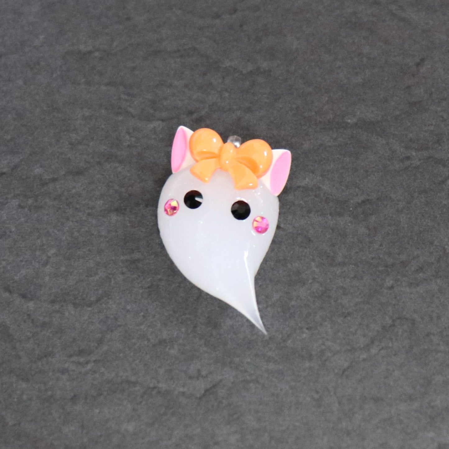 ネコ耳おばけちゃんめじるしキーホルダー